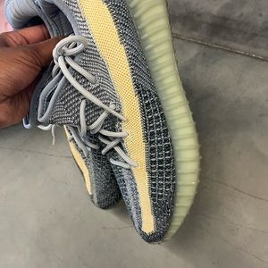 Yeezy 350 Boost Size 10.5